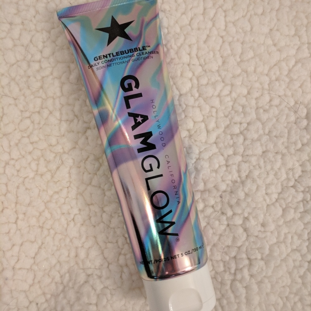 NEW NEVER BEEN USED  conditioning face cleanser